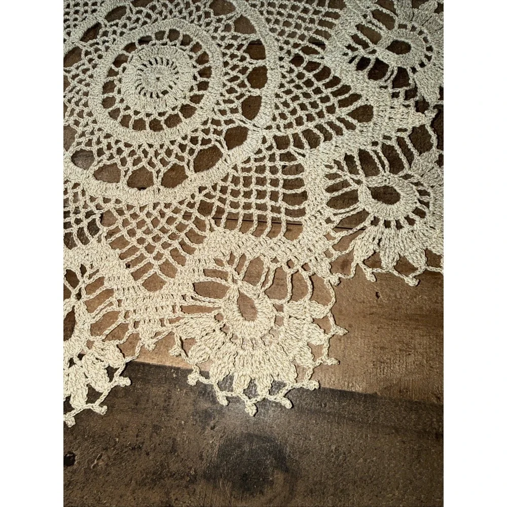 Vintage Handmade Crochet Doily Cream Cotton Lace Gold Round Table Topper Mat 19
